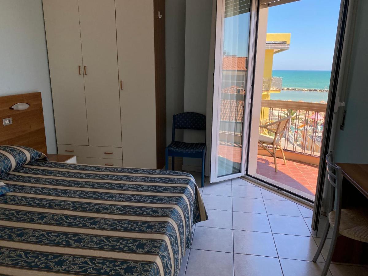 Hotel Acapulco Viserbella di Rimini Exteriér fotografie