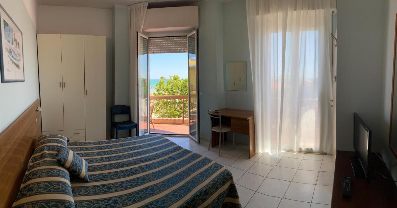 Hotel Acapulco Viserbella di Rimini Exteriér fotografie